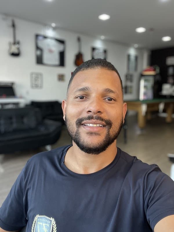 Breno, barbeiro da Z7 Barbearia