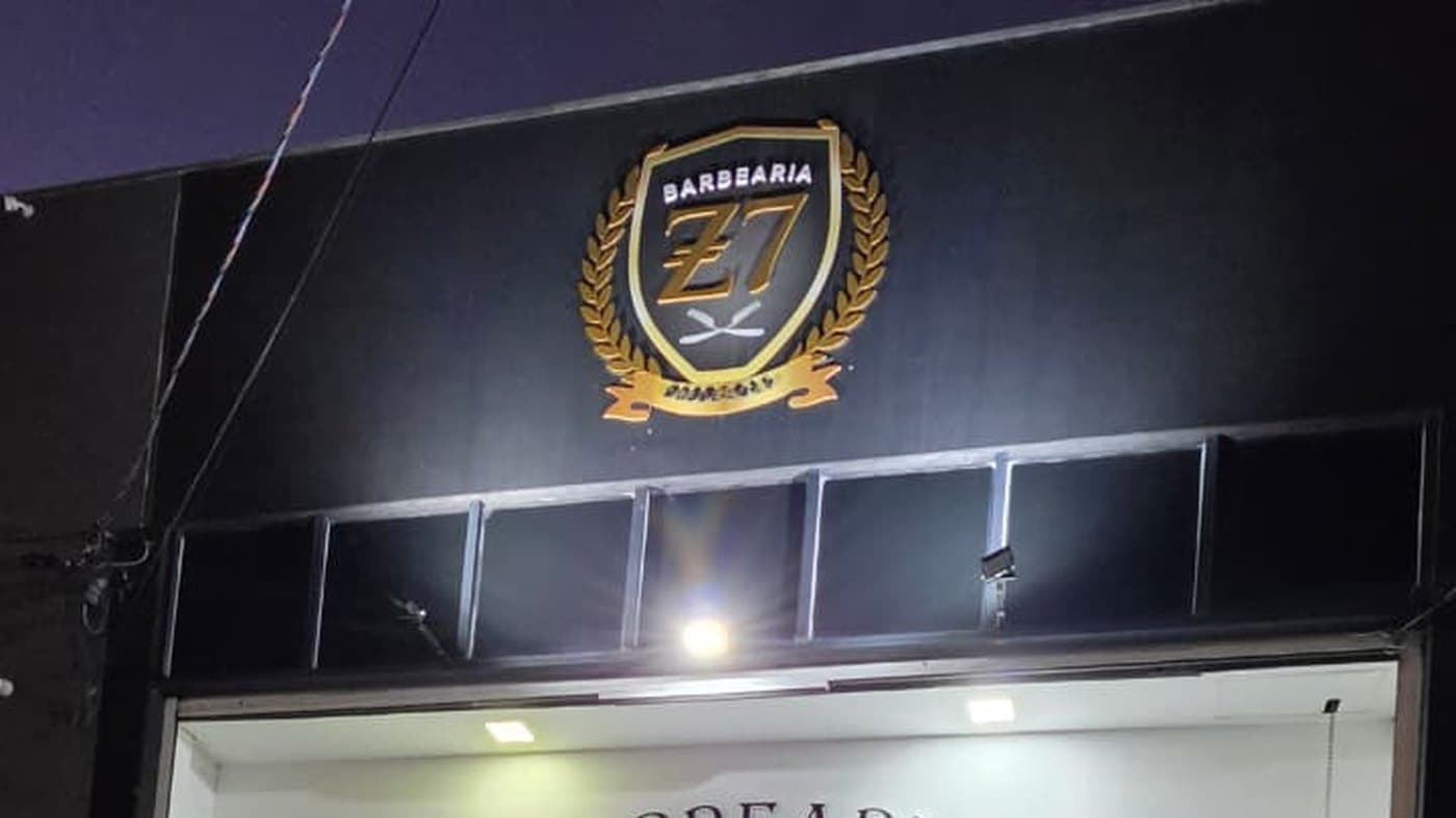 Fachada da Z7 Barbearia